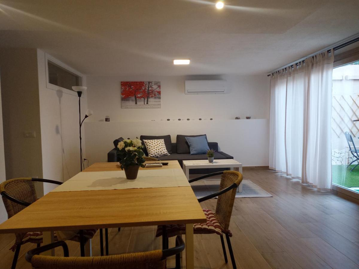 Vacanze Nella casetta Pula Esterno foto