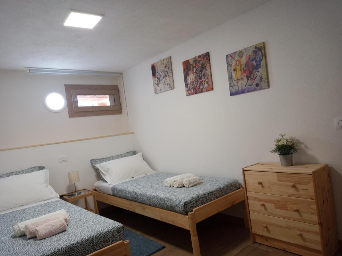Vacanze Nella casetta Pula Esterno foto